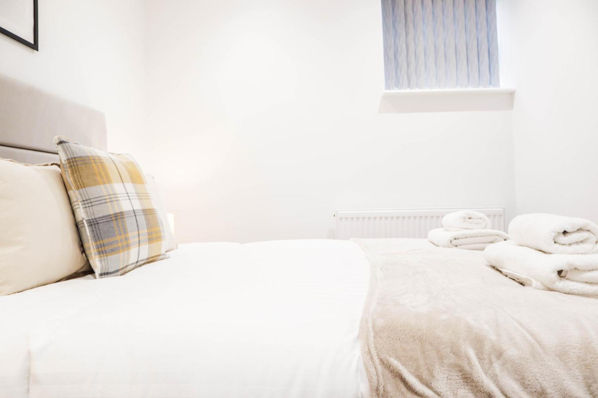 Modern 1-Bed Apartment In Buckinghamshire With Free Wifi, Parking & Garden High Wycombe Zewnętrze zdjęcie