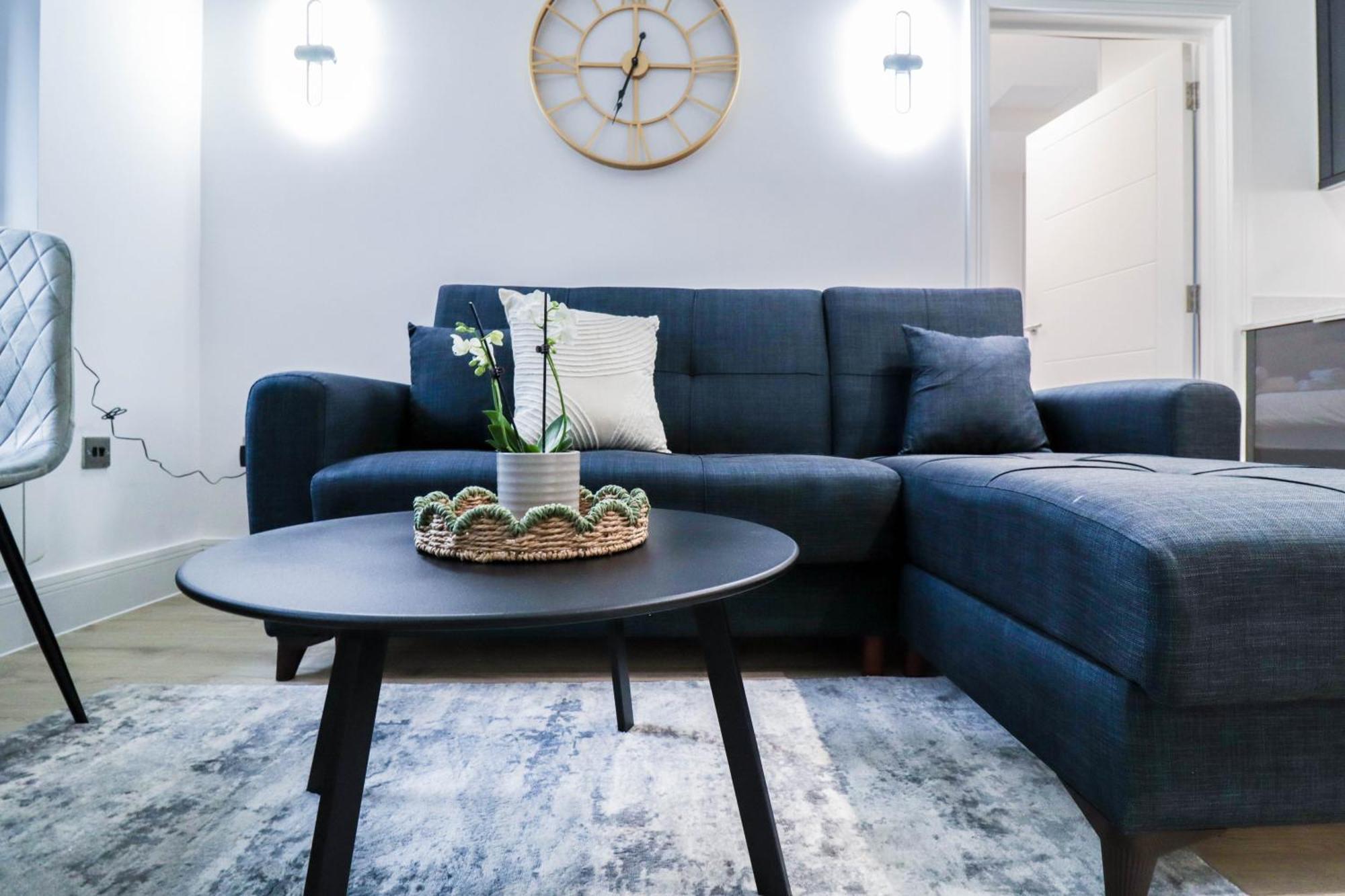 Modern 1-Bed Apartment In Buckinghamshire With Free Wifi, Parking & Garden High Wycombe Zewnętrze zdjęcie