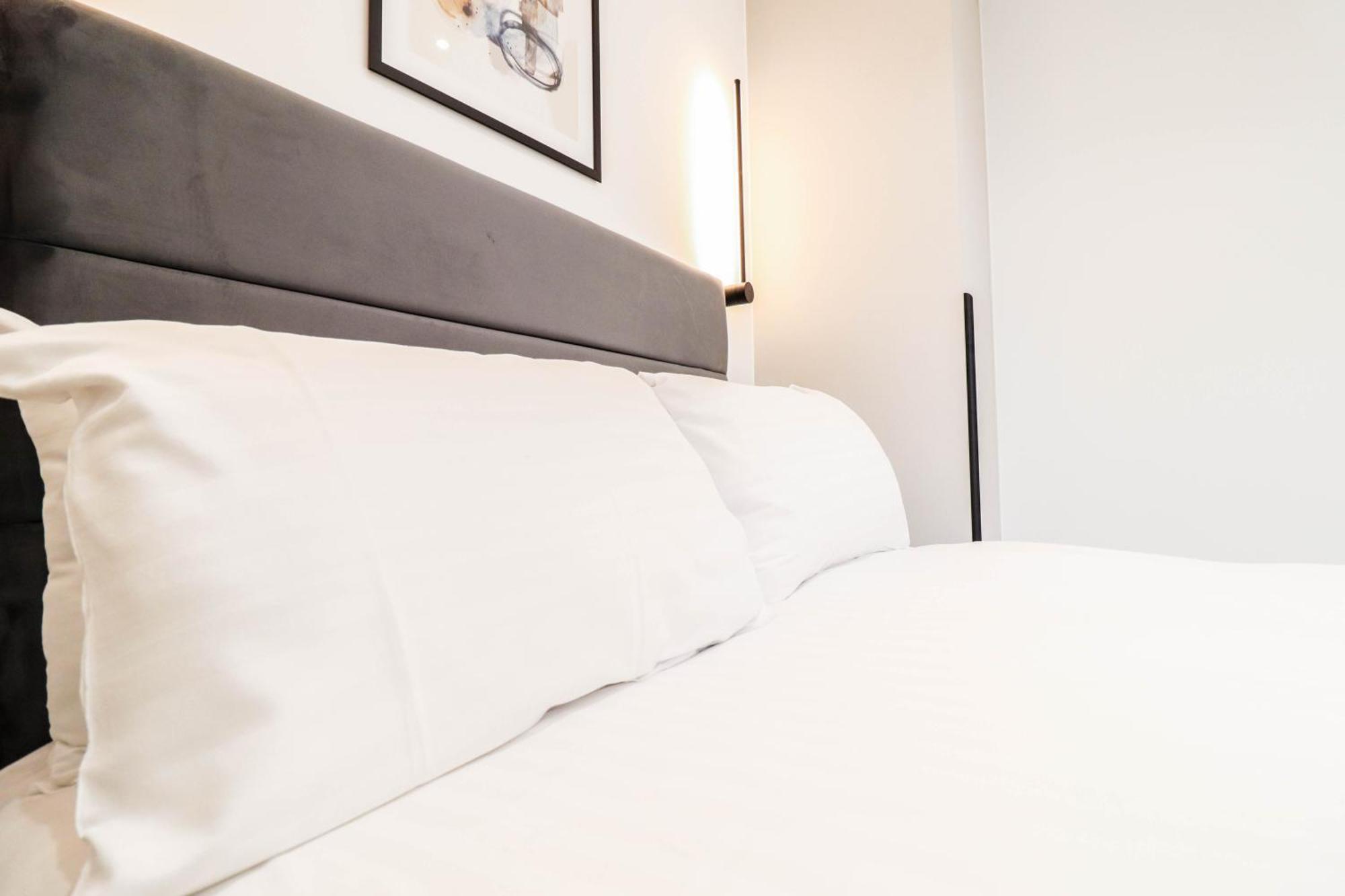 Modern 1-Bed Apartment In Buckinghamshire With Free Wifi, Parking & Garden High Wycombe Zewnętrze zdjęcie
