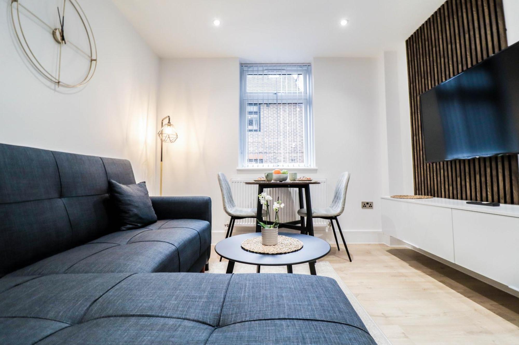 Modern 1-Bed Apartment In Buckinghamshire With Free Wifi, Parking & Garden High Wycombe Zewnętrze zdjęcie