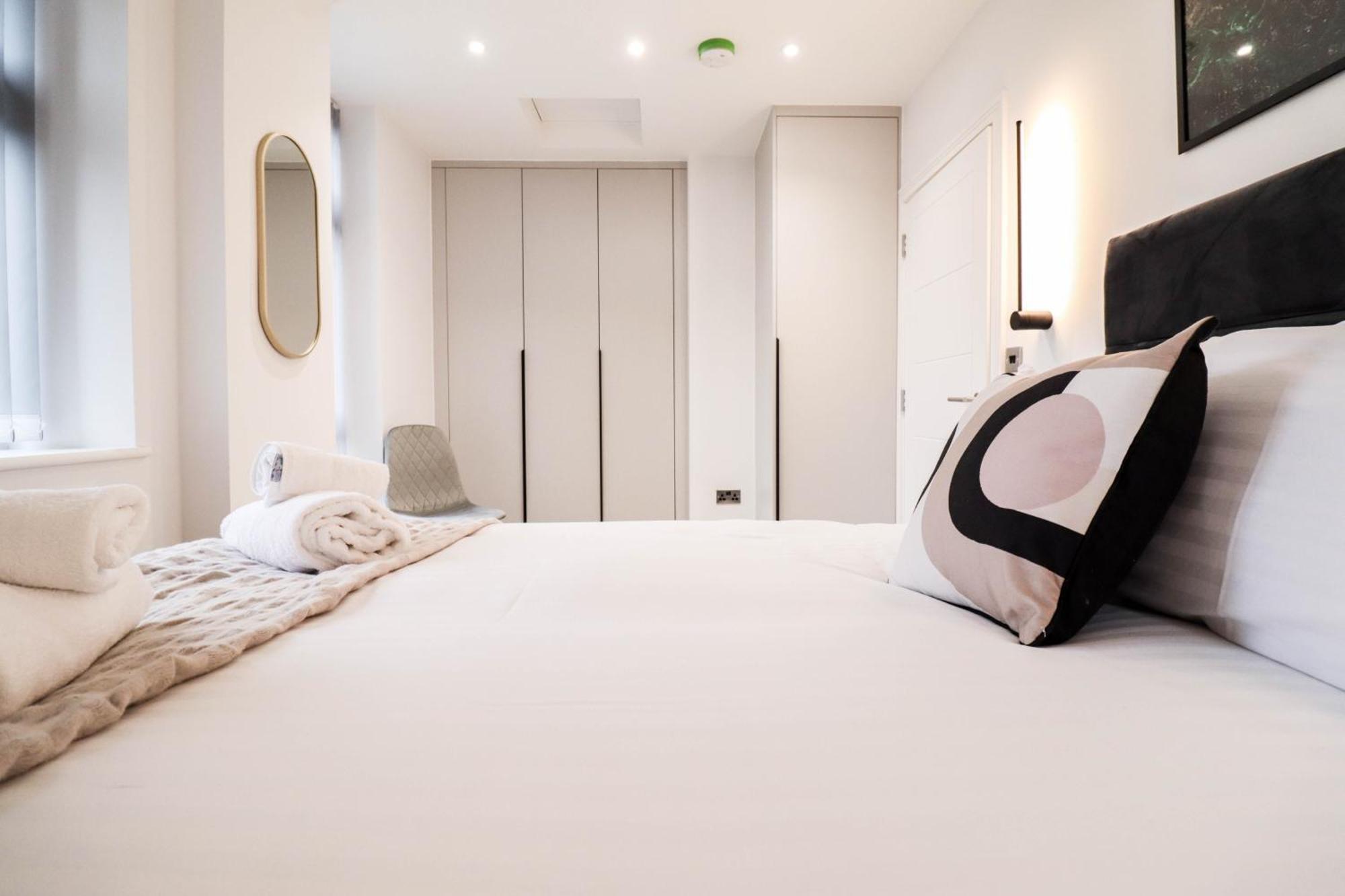 Modern 1-Bed Apartment In Buckinghamshire With Free Wifi, Parking & Garden High Wycombe Zewnętrze zdjęcie