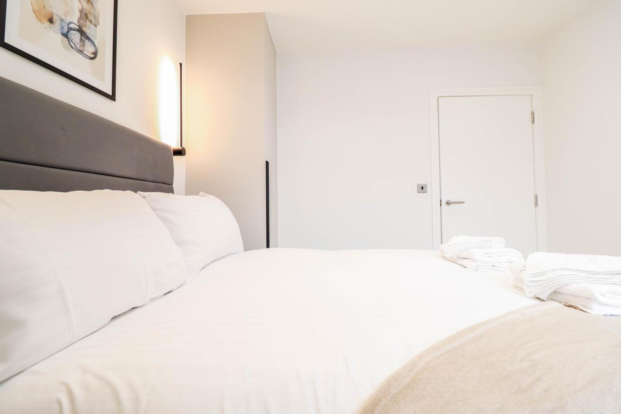Modern 1-Bed Apartment In Buckinghamshire With Free Wifi, Parking & Garden High Wycombe Zewnętrze zdjęcie