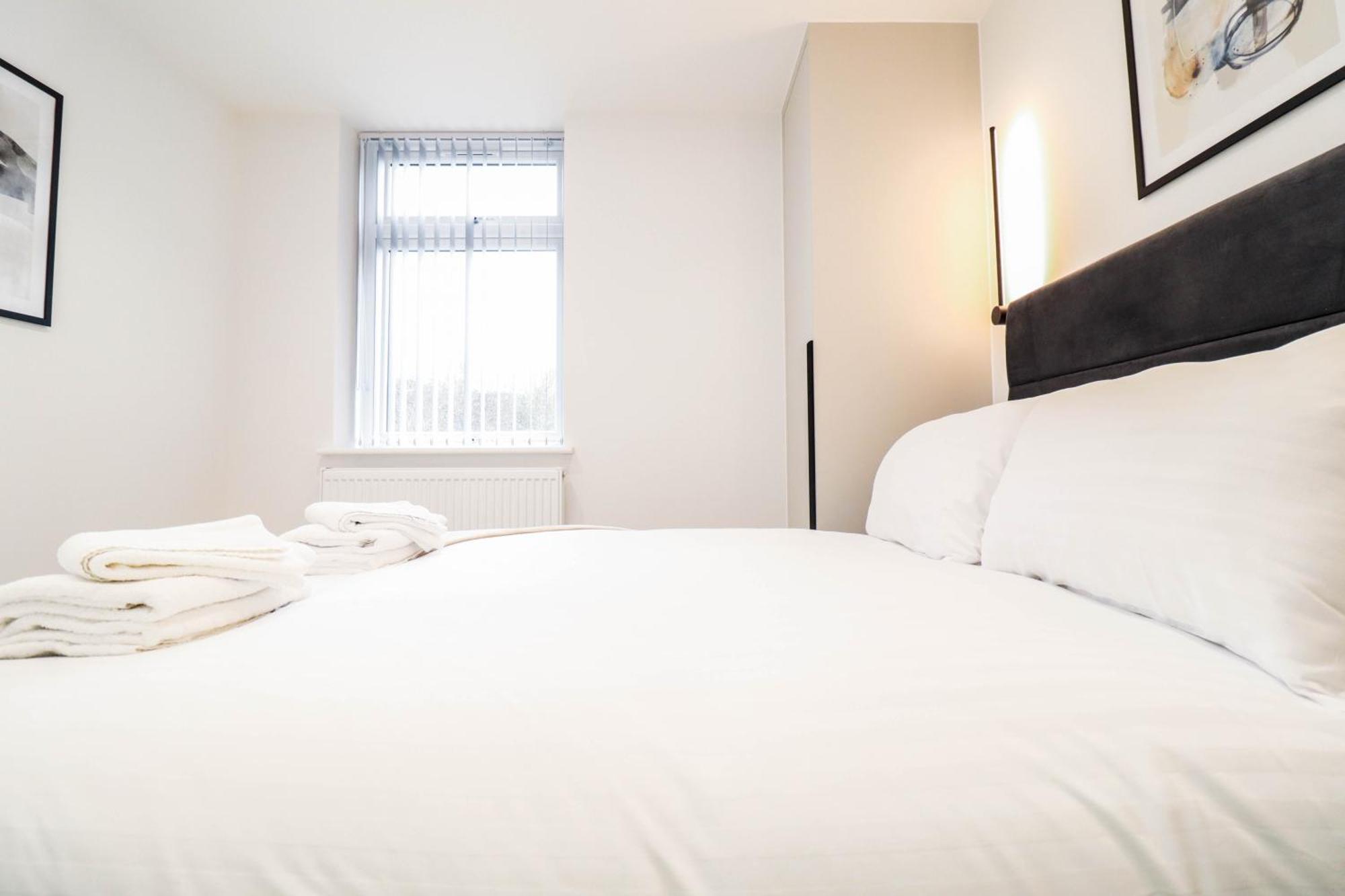 Modern 1-Bed Apartment In Buckinghamshire With Free Wifi, Parking & Garden High Wycombe Zewnętrze zdjęcie