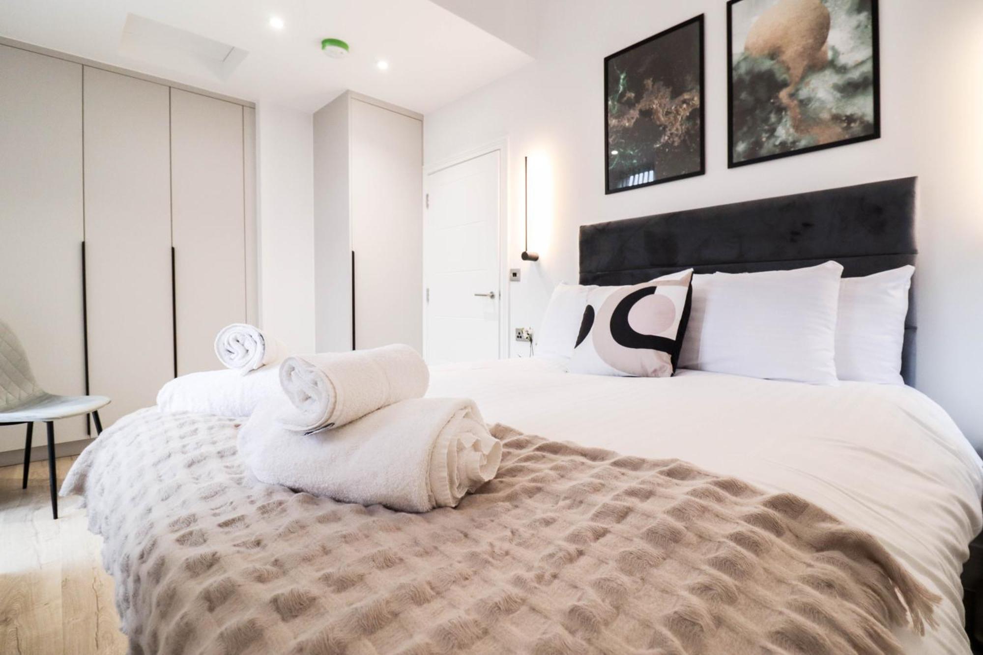 Modern 1-Bed Apartment In Buckinghamshire With Free Wifi, Parking & Garden High Wycombe Zewnętrze zdjęcie