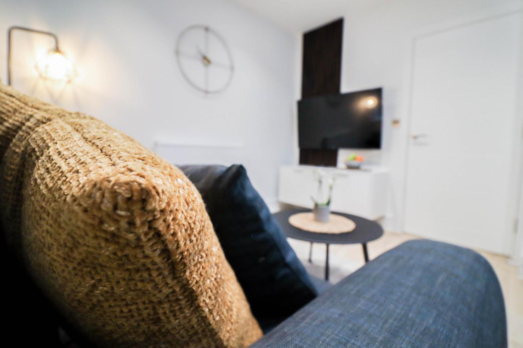 Modern 1-Bed Apartment In Buckinghamshire With Free Wifi, Parking & Garden High Wycombe Zewnętrze zdjęcie