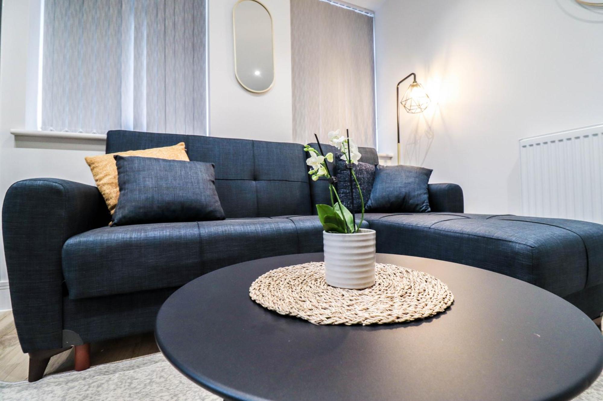 Modern 1-Bed Apartment In Buckinghamshire With Free Wifi, Parking & Garden High Wycombe Zewnętrze zdjęcie