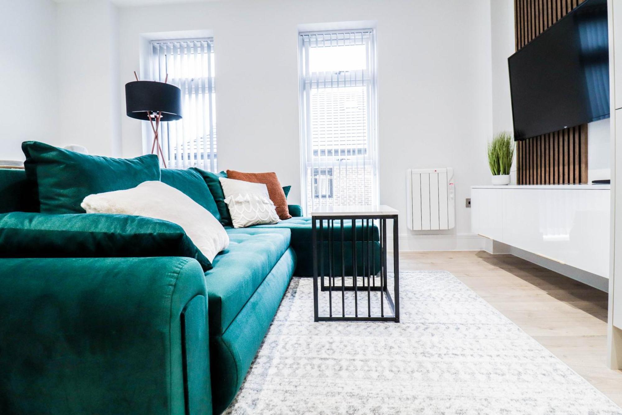 Modern 1-Bed Apartment In Buckinghamshire With Free Wifi, Parking & Garden High Wycombe Zewnętrze zdjęcie