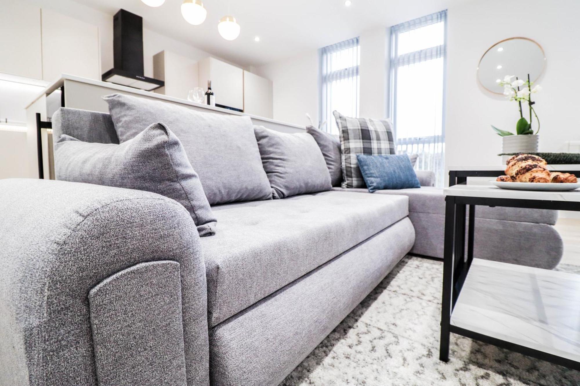 Modern 1-Bed Apartment In Buckinghamshire With Free Wifi, Parking & Garden High Wycombe Zewnętrze zdjęcie