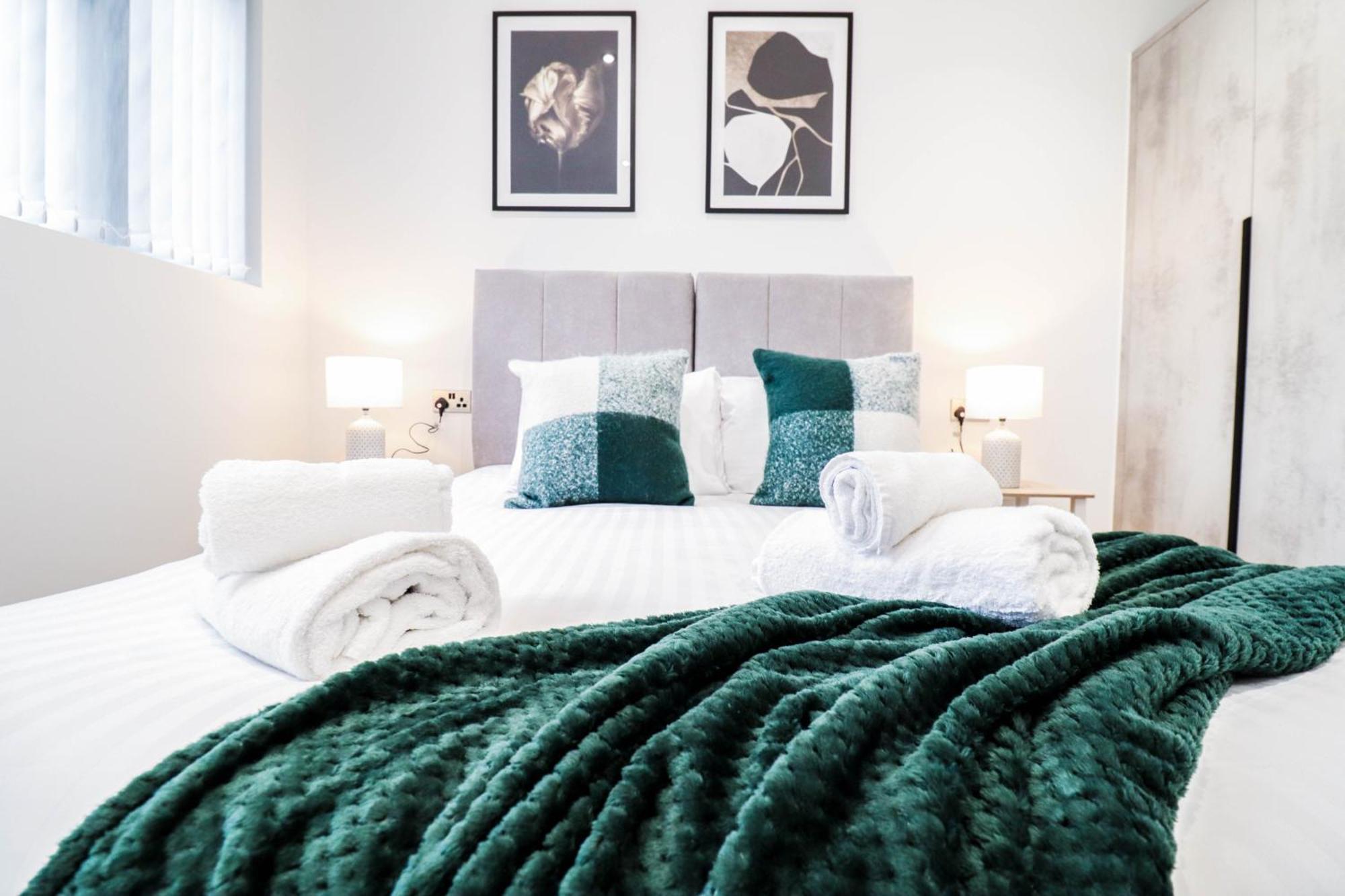 Modern 1-Bed Apartment In Buckinghamshire With Free Wifi, Parking & Garden High Wycombe Zewnętrze zdjęcie