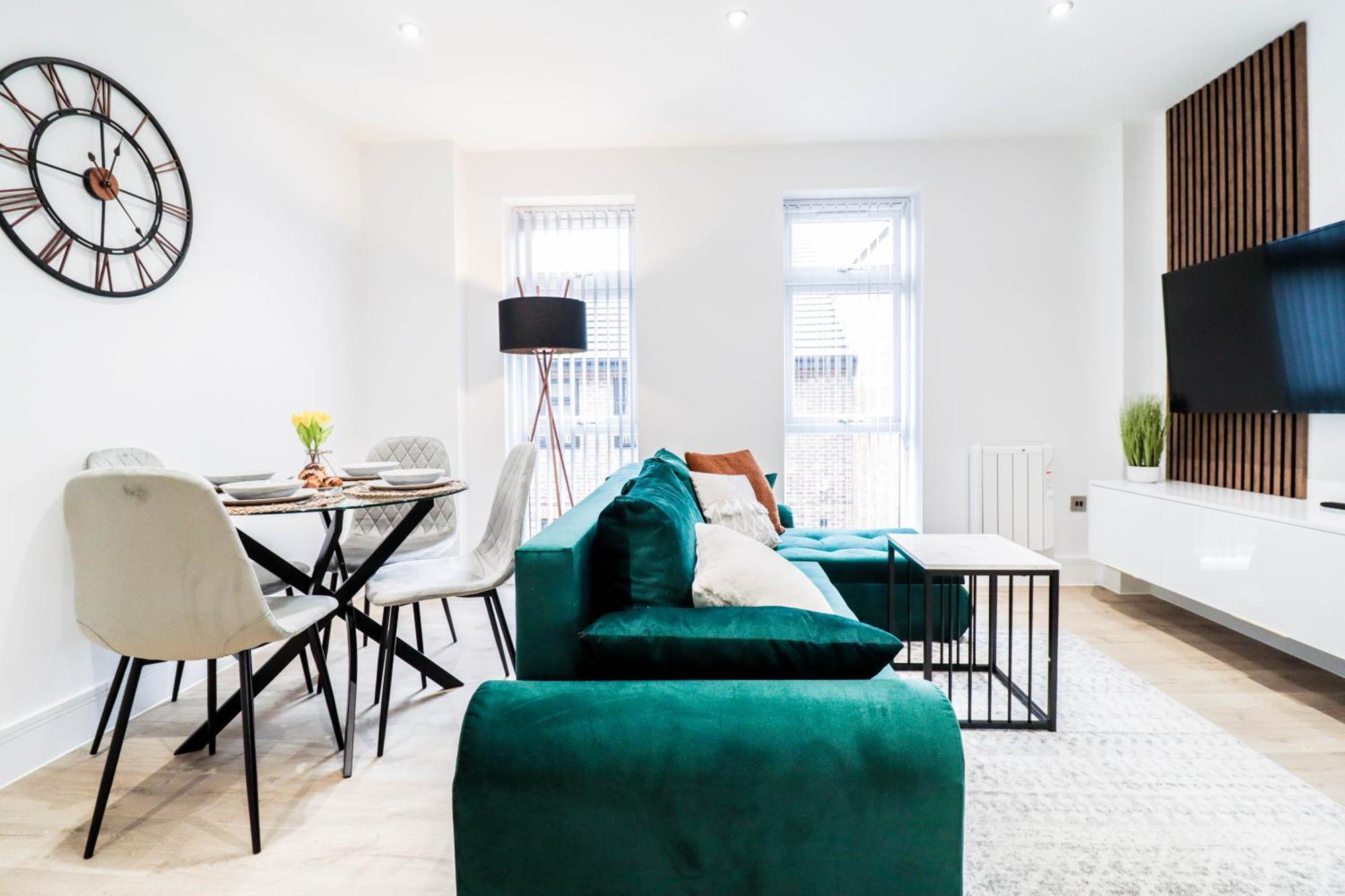 Modern 1-Bed Apartment In Buckinghamshire With Free Wifi, Parking & Garden High Wycombe Zewnętrze zdjęcie