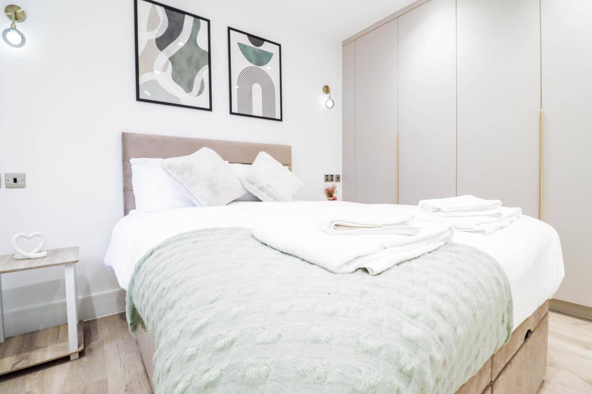Modern 1-Bed Apartment In Buckinghamshire With Free Wifi, Parking & Garden High Wycombe Zewnętrze zdjęcie